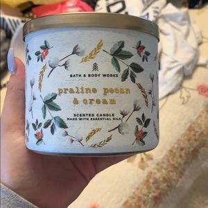 praline pecan & cream candle